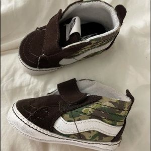 Baby vans crib shoe